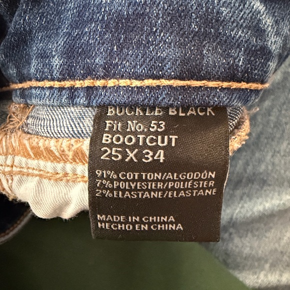 Classic Light Blue Women's Bootcut Jeans tall
Only worn once
Mid rise - Picture 4 of 5